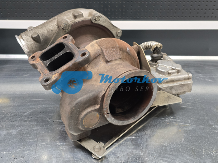 Detalj turbine Garrett 858911 pre remonta